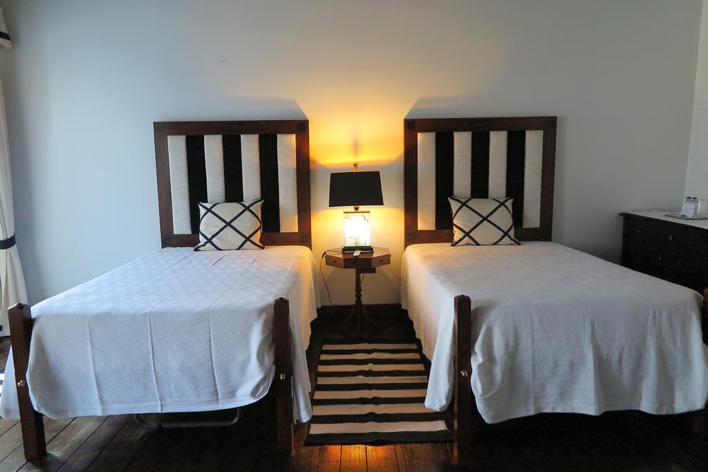 Hotel Solar De Santa Maria Bragança Esterno foto