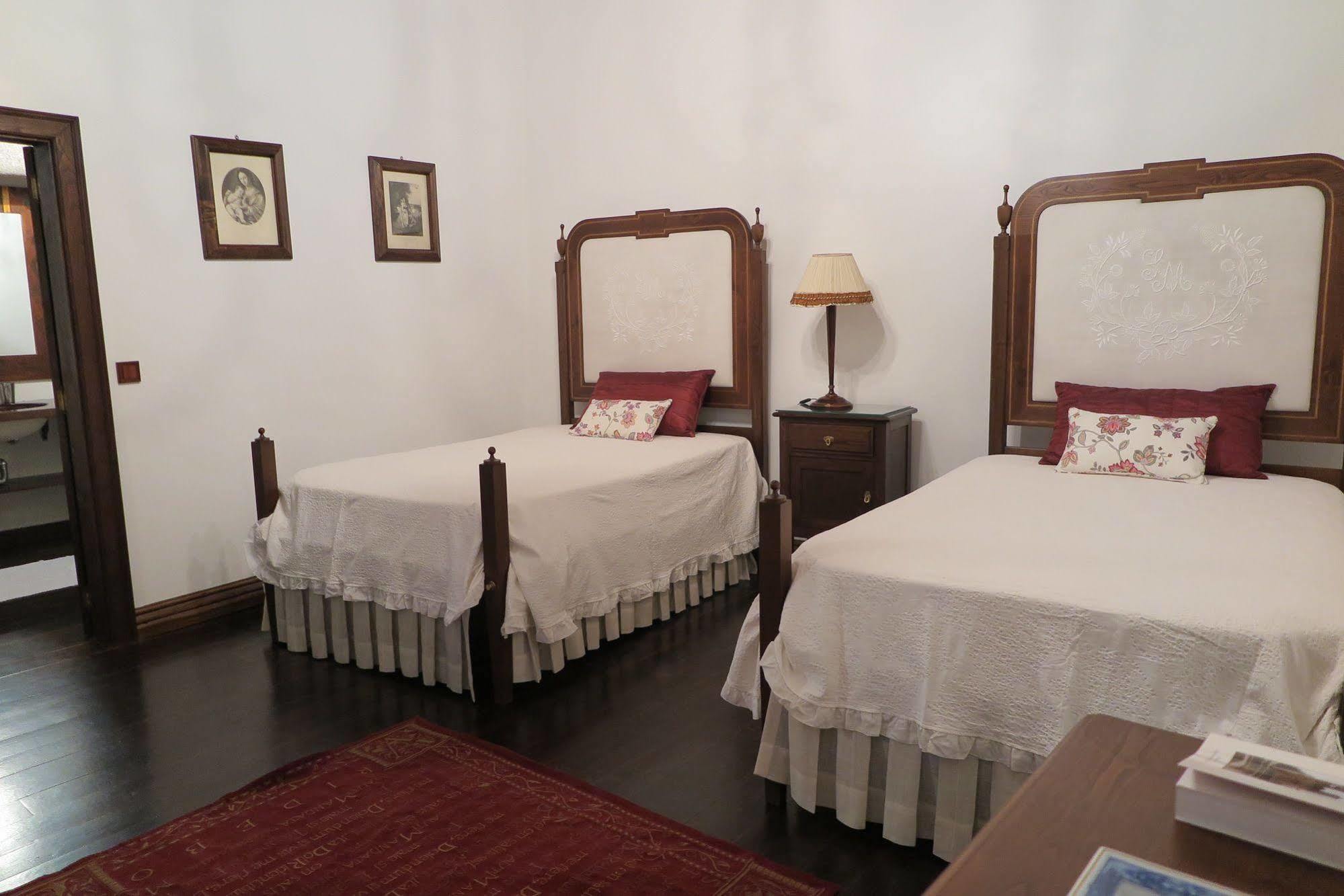 Hotel Solar De Santa Maria Bragança Esterno foto
